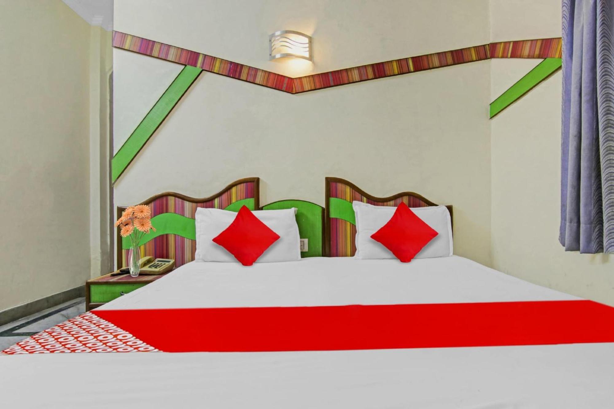 Hotel O Rak International New Delhi Luaran gambar