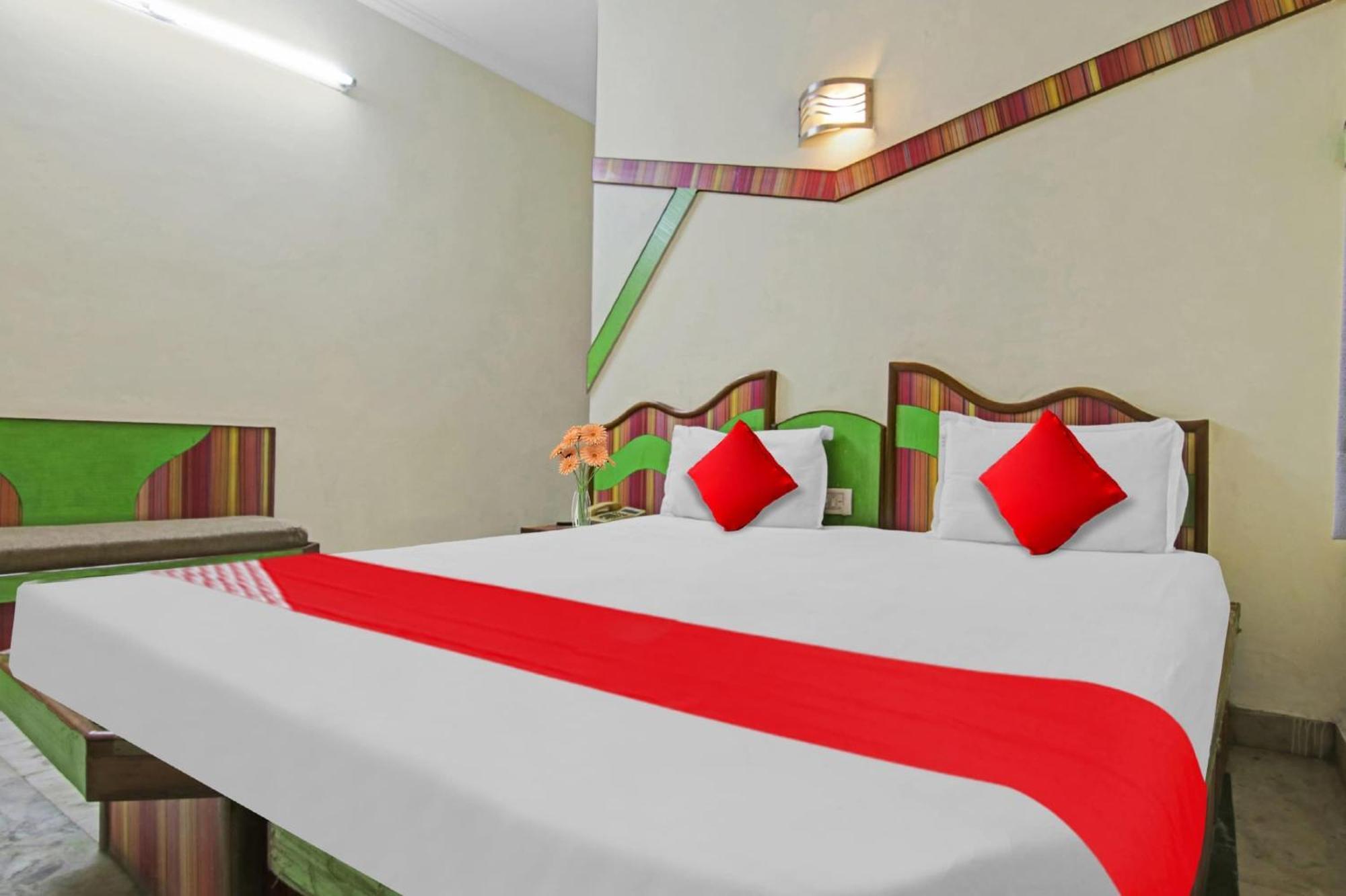 Hotel O Rak International New Delhi Luaran gambar