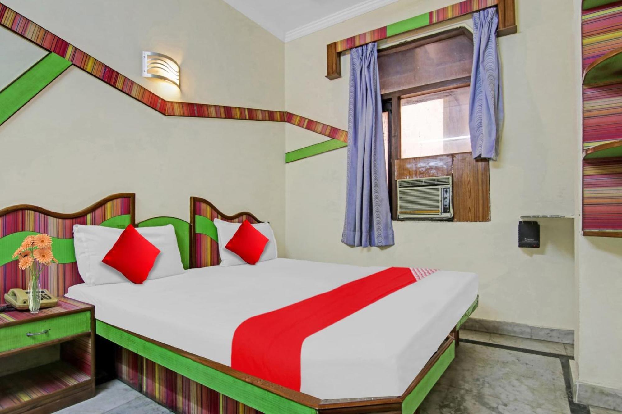 Hotel O Rak International New Delhi Luaran gambar