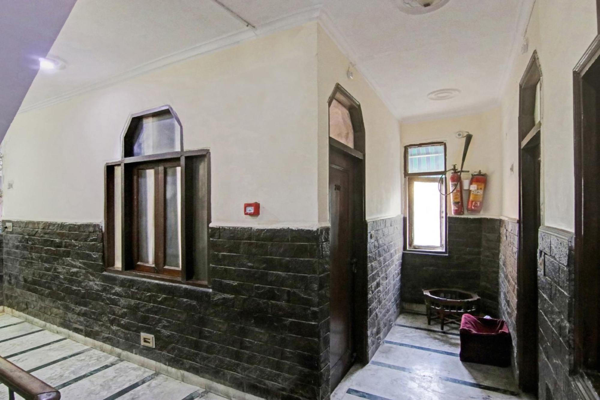 Hotel O Rak International New Delhi Luaran gambar