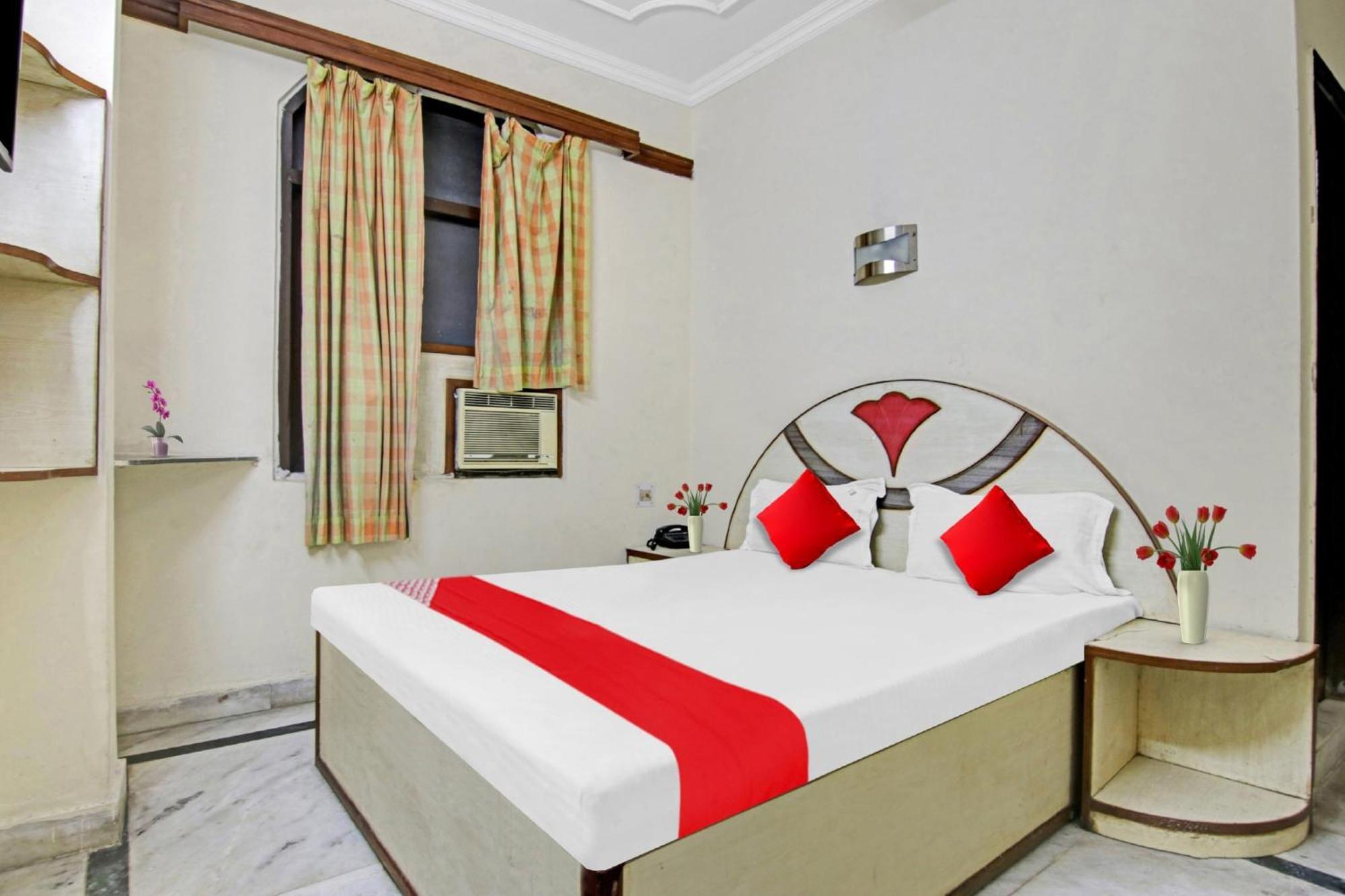 Hotel O Rak International New Delhi Luaran gambar